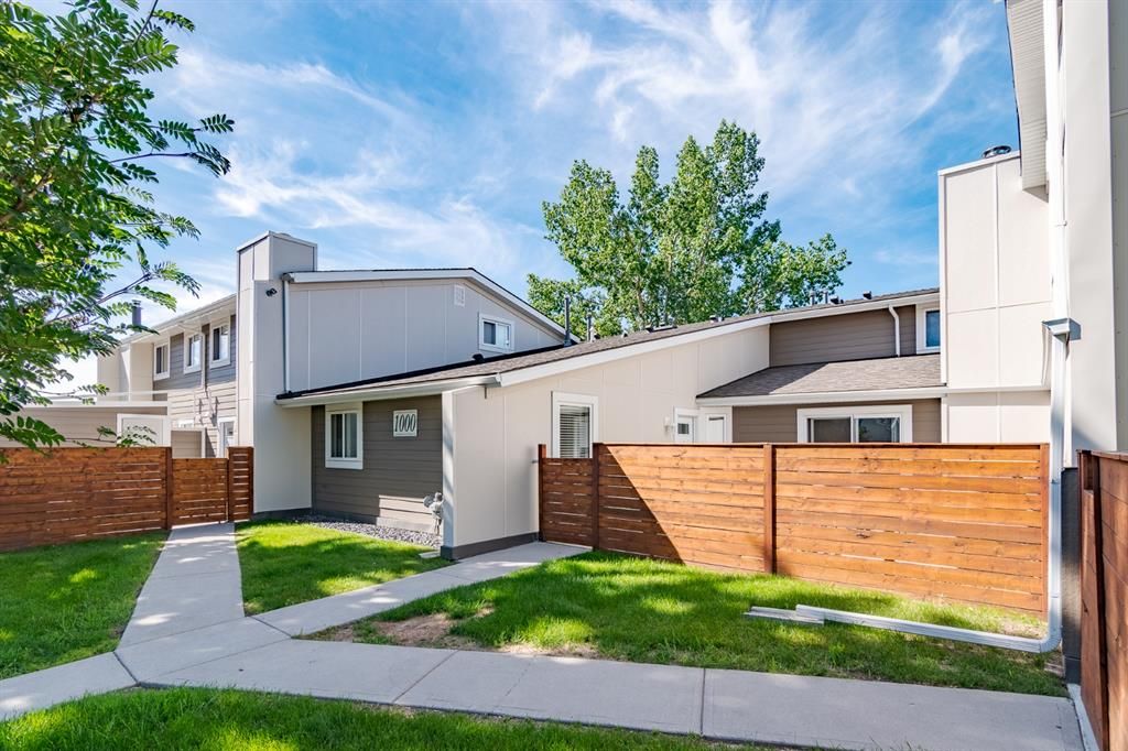 I have sold a property at 1003 13104 Elbow DRIVE SW in Calgary

