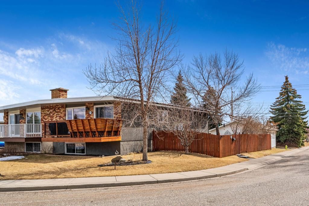New property listed in Huntington Hills, Calgary